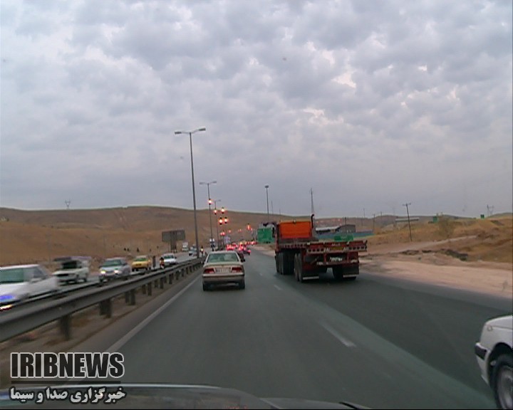 ترافیک نیمه سنگین در محورهای مواصلاتی استان کرمانشاه