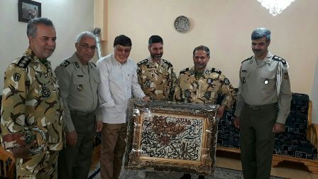 دیدار فرمانده قرارگاه شمال شرق نیروی زمینی ارتش با جانباز 70 درصد دفاع مقدس