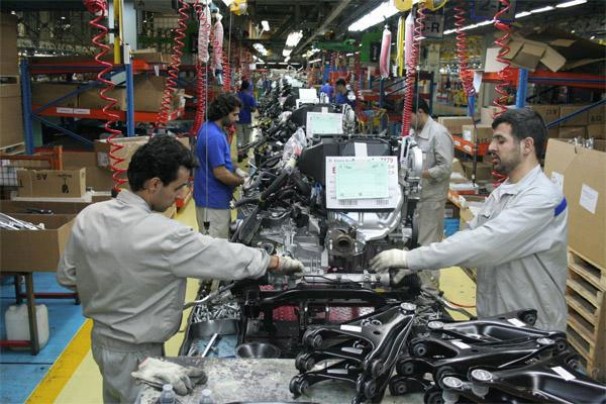 پیروزبخت : از تولید و واردات خودروهای غیر استاندارد جلوگیری می شود