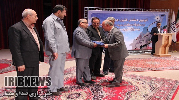 تلاش برای تحقق دستاوردهای پژوهشی دانشجویان و اساتید