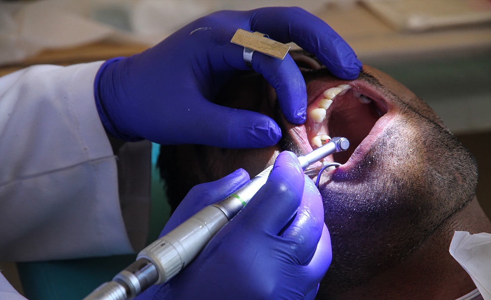 حضور کلینیک سیار دندانپزشکی در روستای آقامیرلو کوثر حضور کلینیک سیار دندانپزشکی در روستای آقامیرلو کوثر