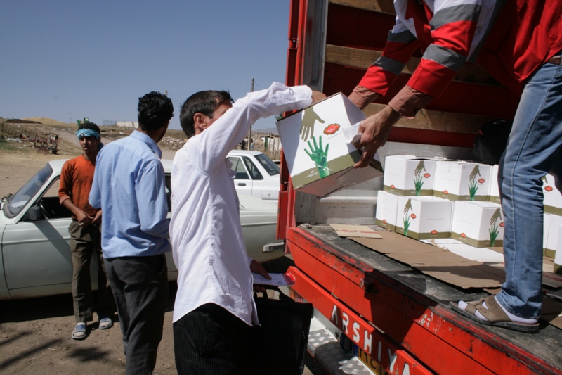 ارسال محموله اوقاف فارس به مناطق زلزله زده غرب کشور