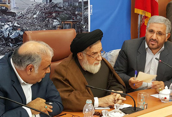 تلاش کنیم حال آسیب دیدگان زلزله را درک کنیم تلاش کنیم حال آسیب دیدگان زلزله را درک کنیم