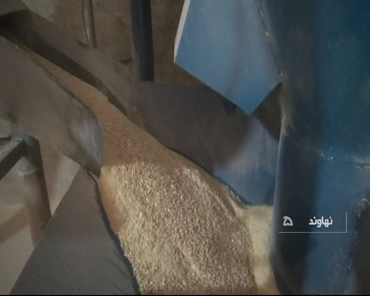 اشتغال ۱۱ نفر در کارگاه کوچک کارآفرین نهاوندی اشتغال ۱۱ نفر در کارگاه کوچک کارآفرین نهاوندی