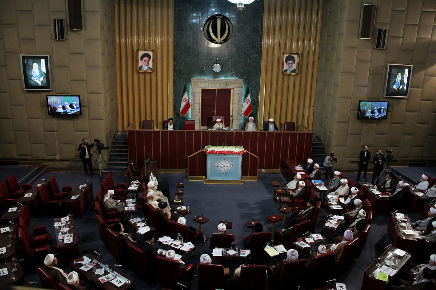 آغاز اجلاس رسمی خبرگان تا دقایقی دیگر