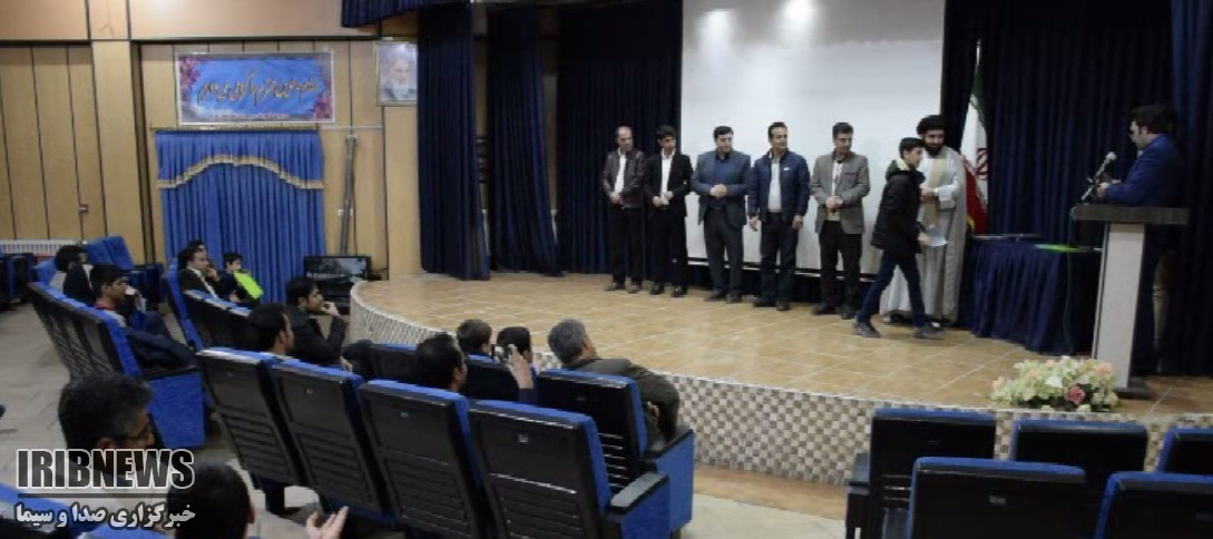 تجلیل از اعضای تیم رباتیک قروه تجلیل از اعضای تیم رباتیک قروه