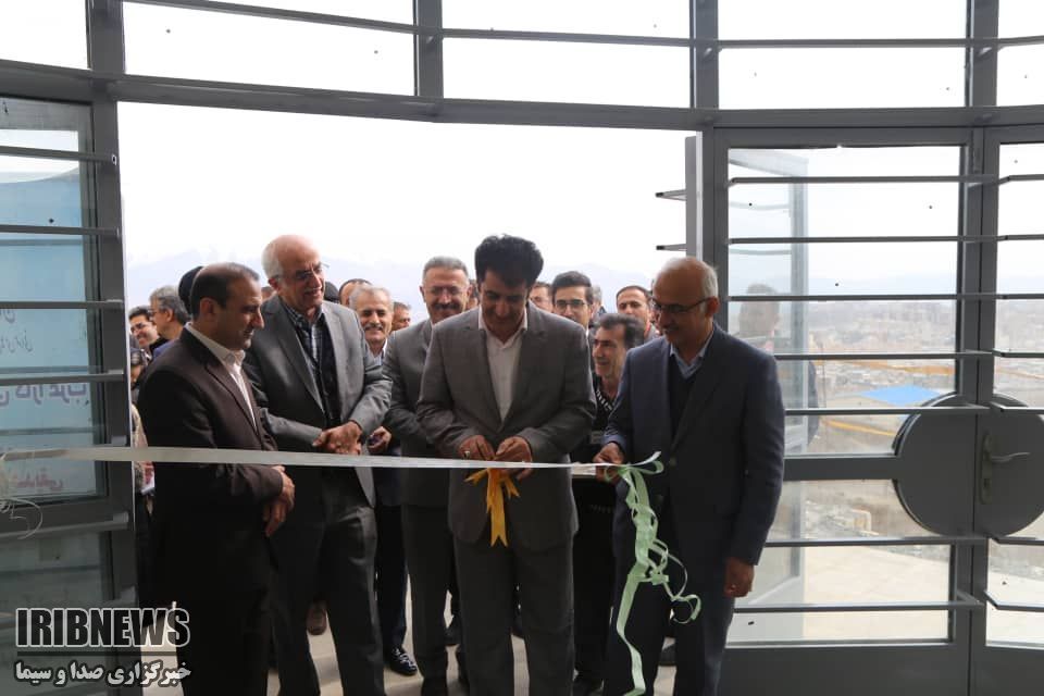 کلنگ زنی و افتتاح چند طرح در دانشگاه کُردستان کلنگ زنی و افتتاح چند طرح در دانشگاه کُردستان