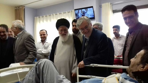 بازدیدامام جمعه مشهد از بیماران بیمارستان امام رضا (ع)