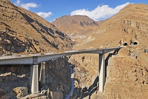 تلاش وزارت راه، کاهش عوارض آزادراه تهران - شمال