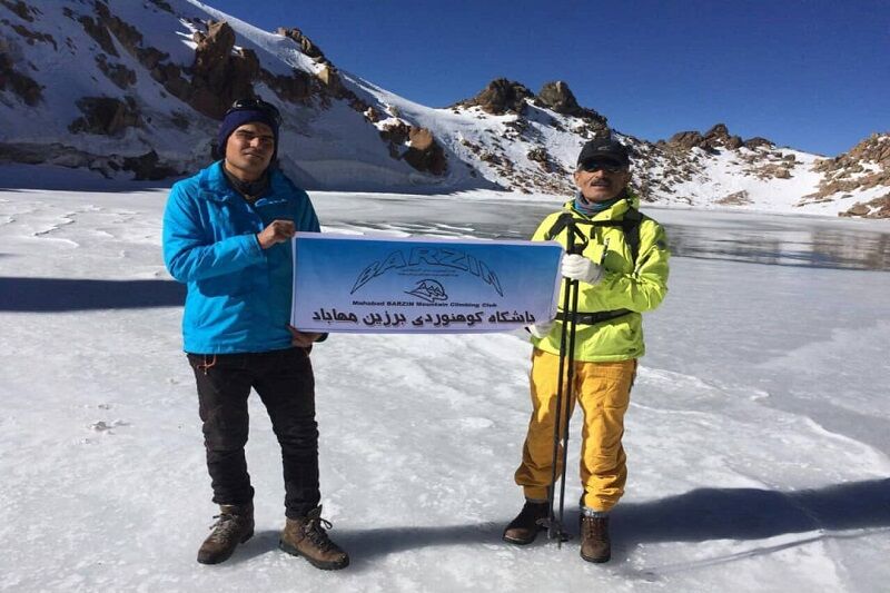 صعود کوهنوردان مهابادی به سومین قله مرتفع ایران صعود کوهنوردان مهابادی به سومین قله مرتفع ایران