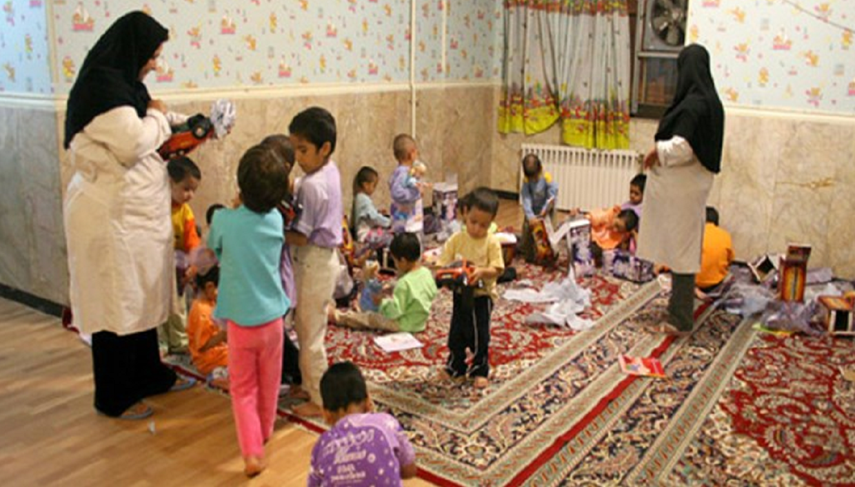 عیدانه فرمانده سپاه شهدای آذربایجان غربی برای تعدادی  ازکودکان بی سرپرست