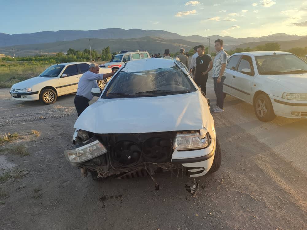 انحراف از جاده یک دستگاه سمند در محور شوط به ماکو