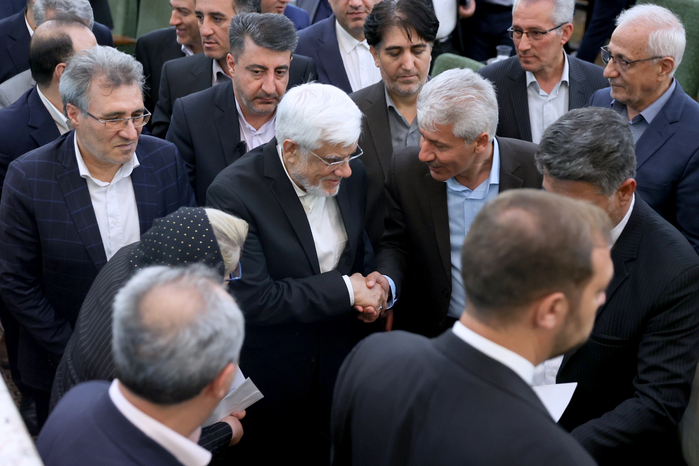 عارف:دولت از نقد با وجود منصفانه نبودن استقبال میکند عارف:دولت از نقد با وجود منصفانه نبودن استقبال میکند