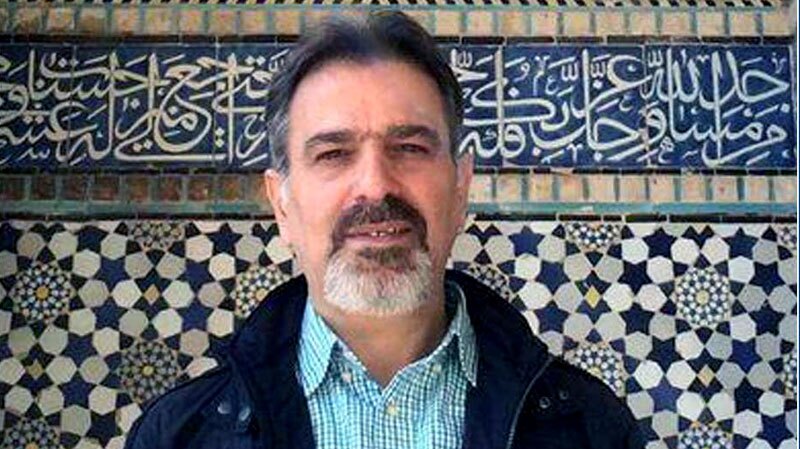 یک خوشنویس باید بر ادبیات کهن پایبند باشد