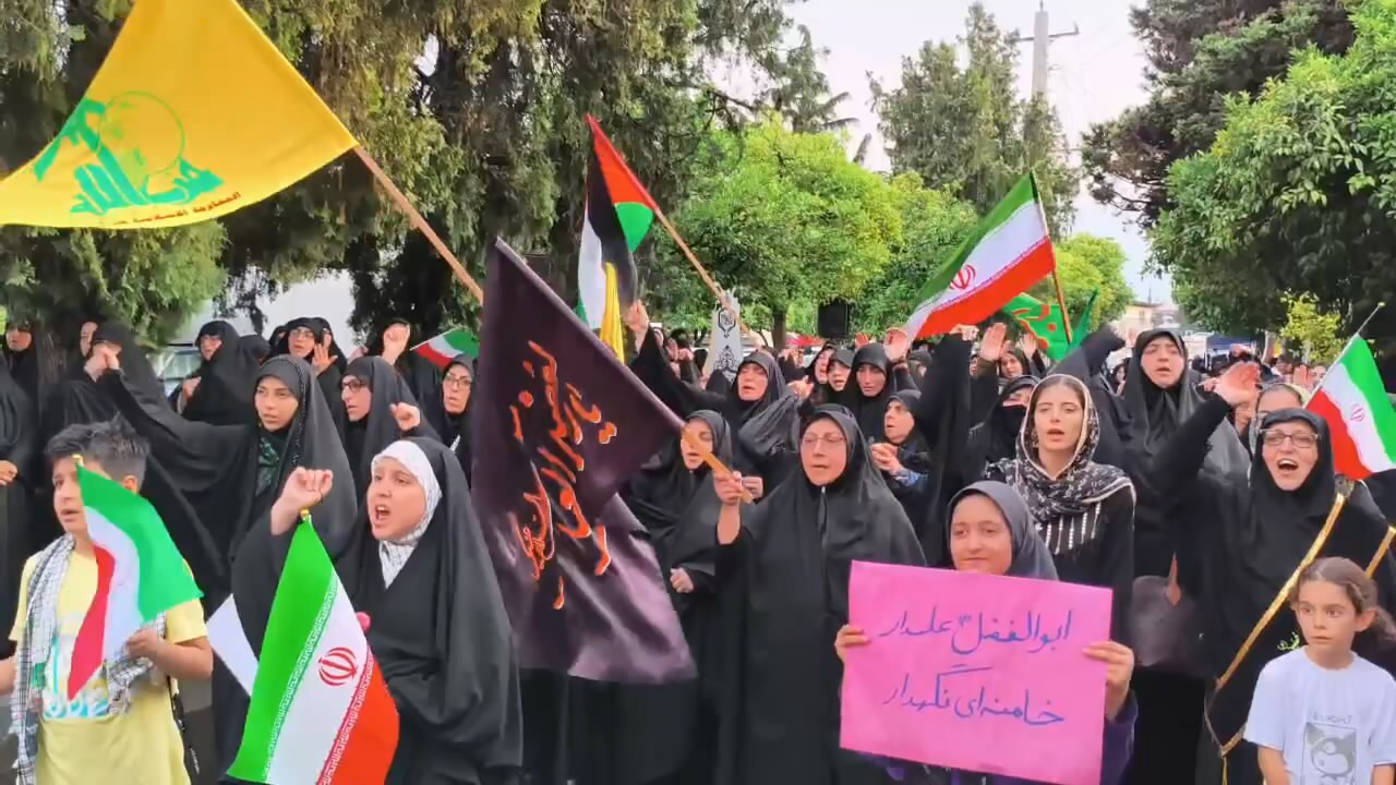 تجمع بزرگ بانوان تنکابن با عنوان «حماسه زینبی»