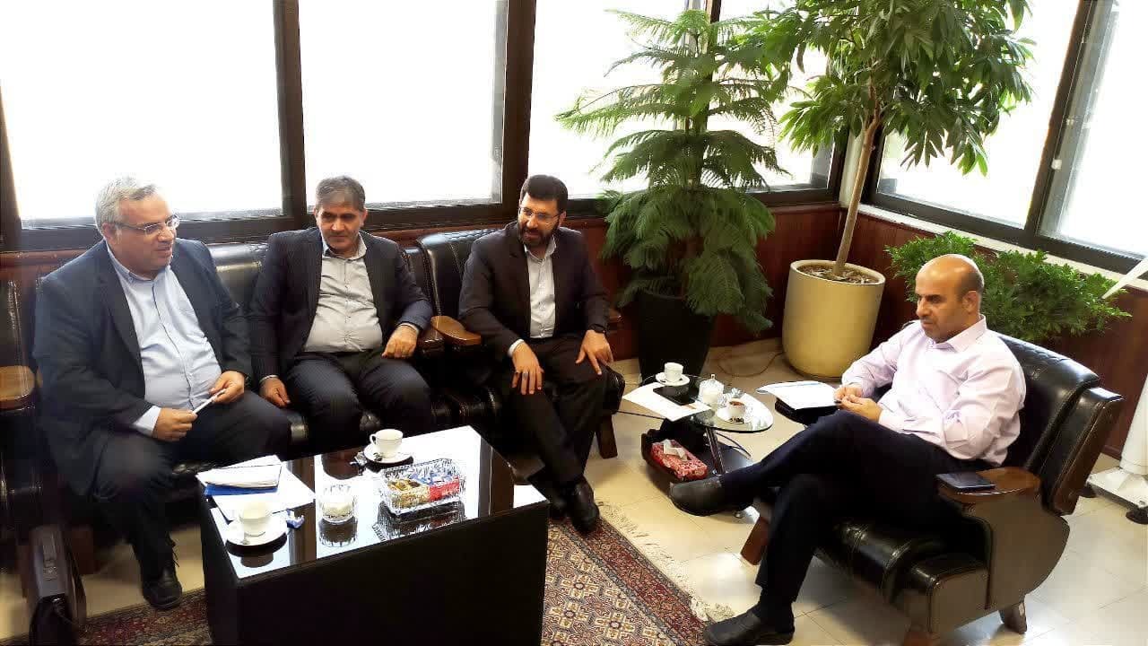 شتاب در توسعه نیروگاه‌های خورشیدی و هوشمندسازی روشنایی معابر آذربایجان غربی