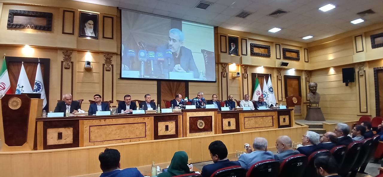 بررسی راهکارهای افزایش میزان صادرات در سال ۱۴۰۴