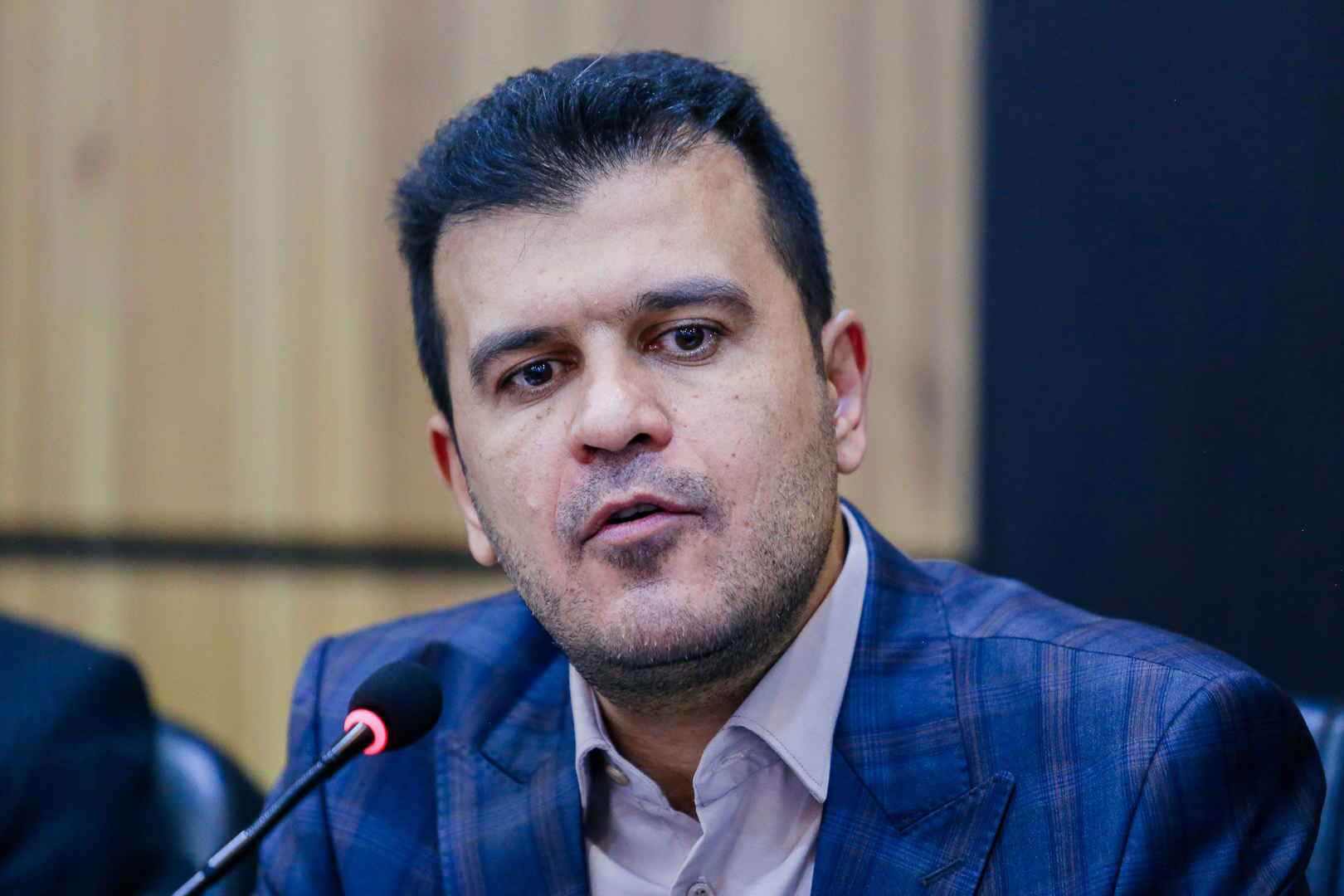 حمایت از استادان و تیمهای تحقیقاتی از الزامات تحقق جهش علمی در کشور است حمایت از استادان و تیمهای تحقیقاتی از الزامات تحقق جهش علمی در کشور است