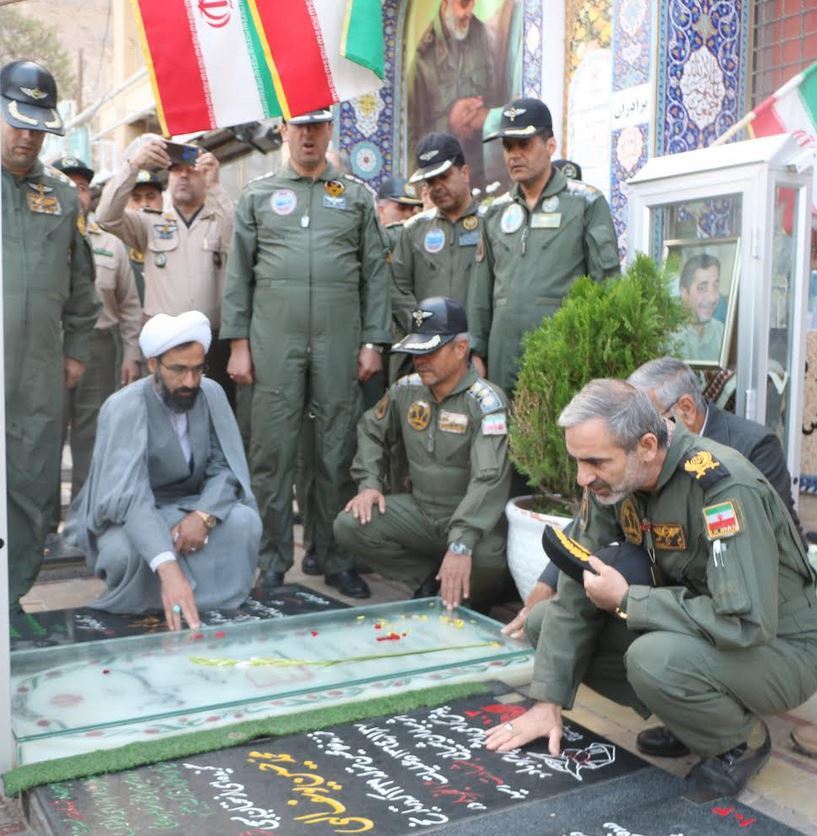 *** هوانیروز پاسدار حریم مقدس ایران است