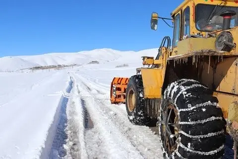 آمادهسازی ۲۵۴ دستگاه ناوگان راهداری زنجان برای فصل سرما آمادهسازی ۲۵۴ دستگاه ناوگان راهداری زنجان برای فصل سرما