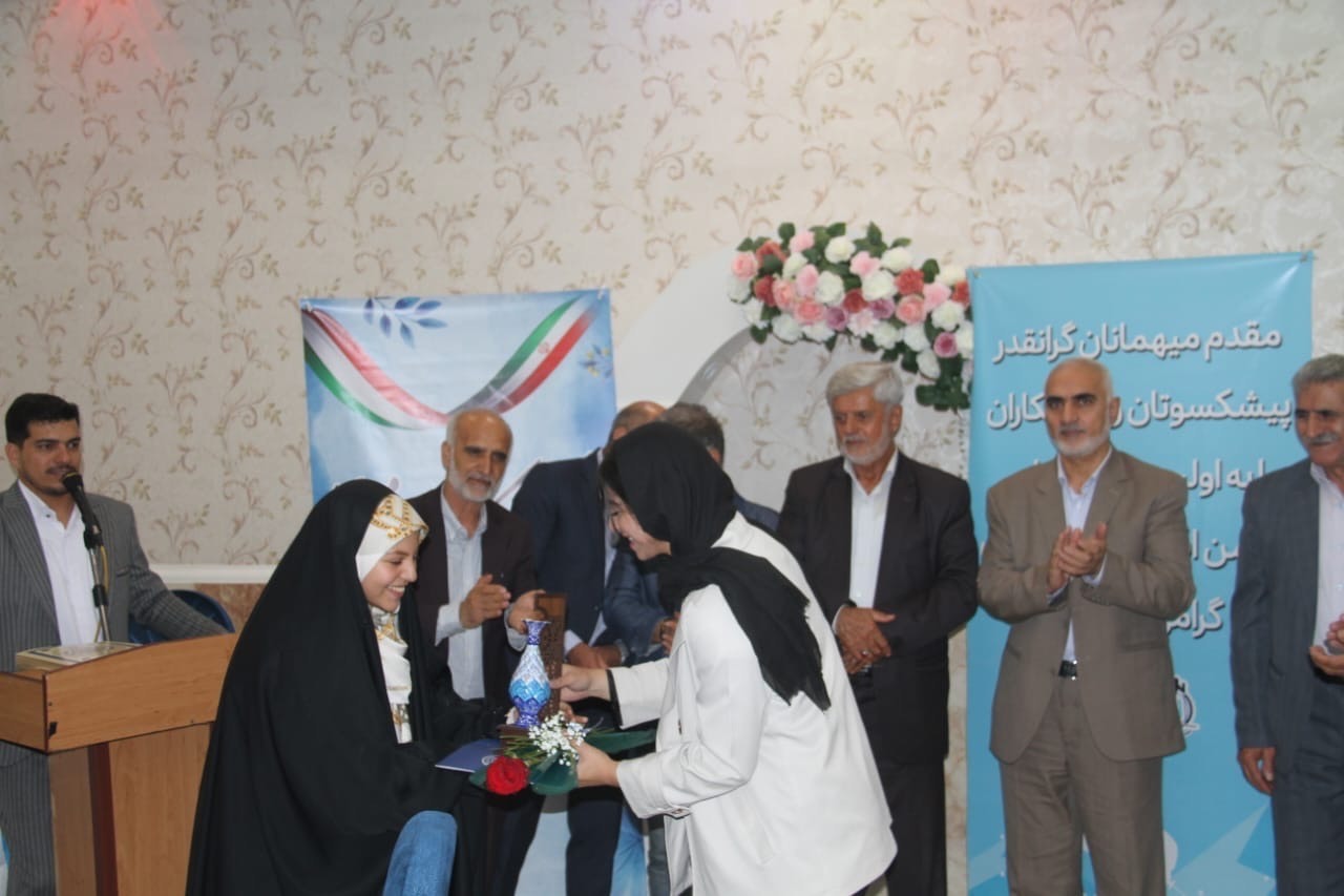 صحرا نوردان اسکی دور هم جمع شدند