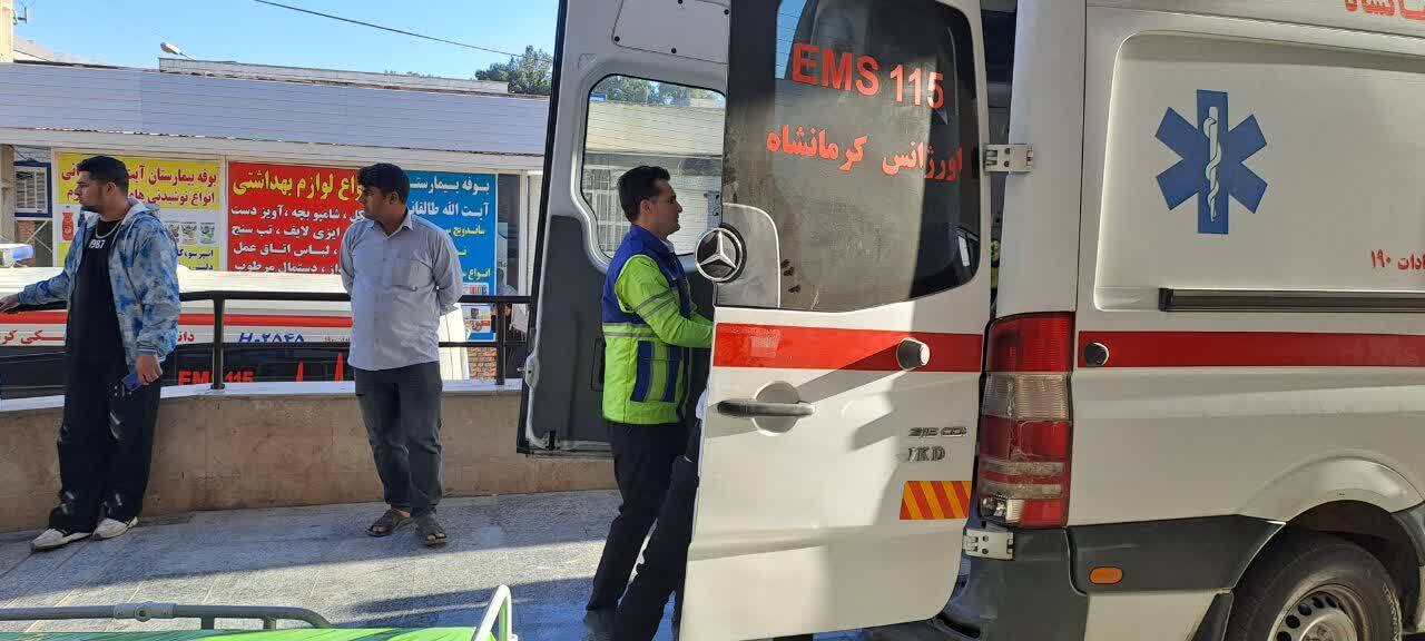 ۱۴ مصدوم به دنبال واژگونی مینی بوس ۱۴ مصدوم به دنبال واژگونی مینی بوس
