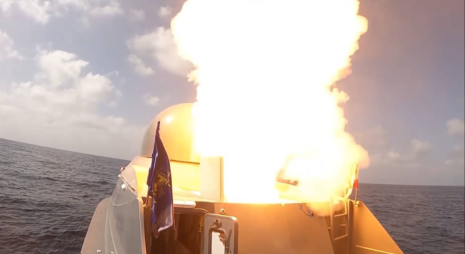 آغاز رزمایش اقتدار نیروی دریایی سپاه در خلیج فارس