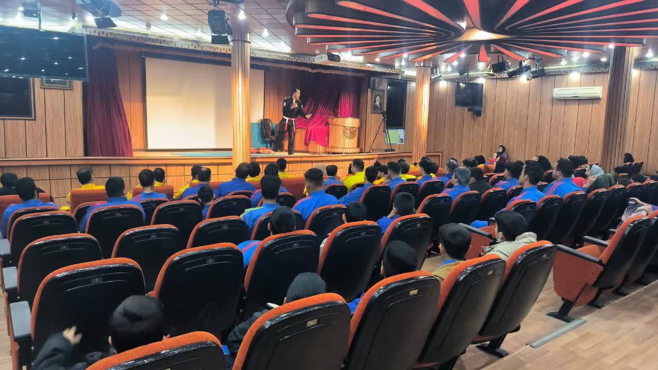 برگزاری نخستین استاژ فنی کیکبوکسینگ و MMA در یزد برگزاری نخستین استاژ فنی کیکبوکسینگ و MMA در یزد